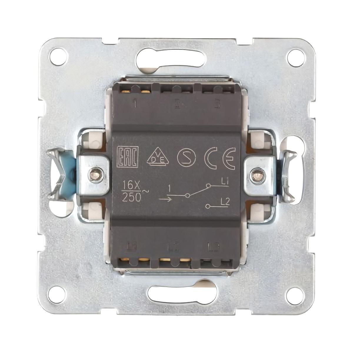 фото переключатель lk studio 1-кл., на 2 направления (схема 6) 16 a, 250 b (серебристый металлик) lk60 860303-1 | 220svet.ru